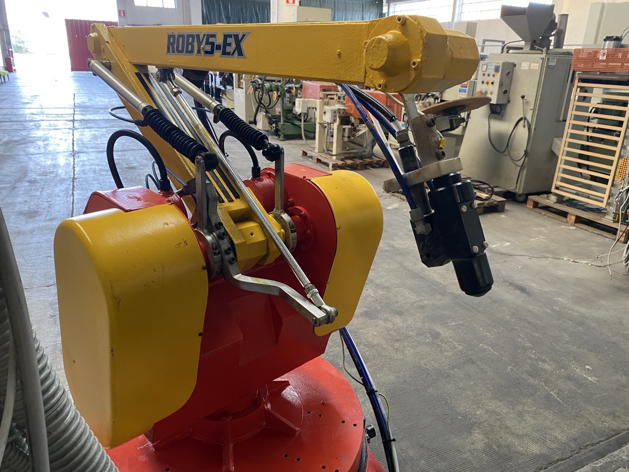 Usato 1997 CMA Roby 5 EX Robot di verniciatura antropomorfo (auto apprendimento) completo di pistola elettrostatica e generatore