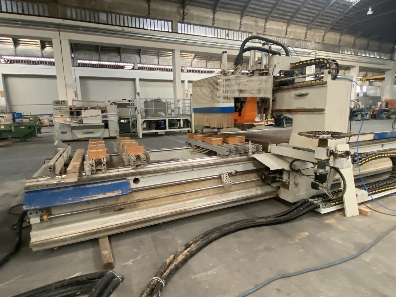 Usato 2000 SAOM T55 Pantografo CNC usato, non collaudato, come visto e piaciuto.