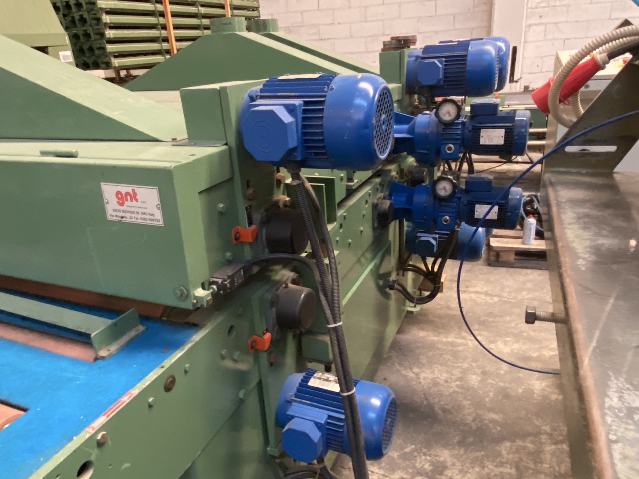 Usato GNT S 1300/2 Spazzolatrice Lavapannelli superiore e inferiore