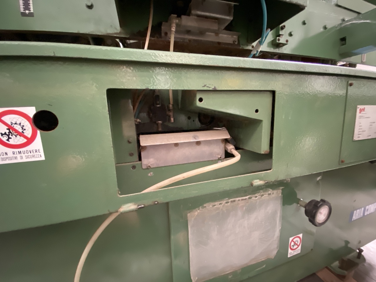 Usato GNT S 1300/2 Spazzolatrice Lavapannelli superiore e inferiore