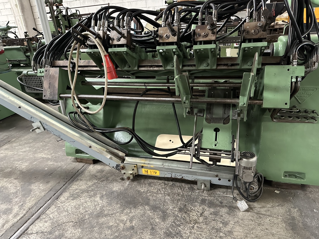 Usato Linea di tornitura e levigatura automatica, con Tornio Oma e Levigatrice Genini da 1200 mm