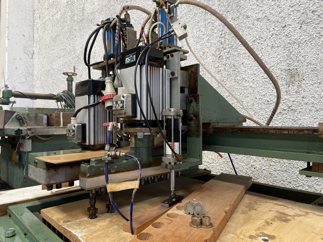 Usato Foratrice per cerniere