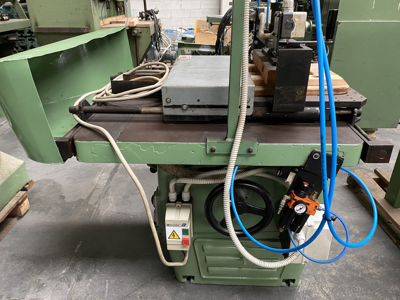 Usato Fresatrice manuale per sedili in legno o elementi simili