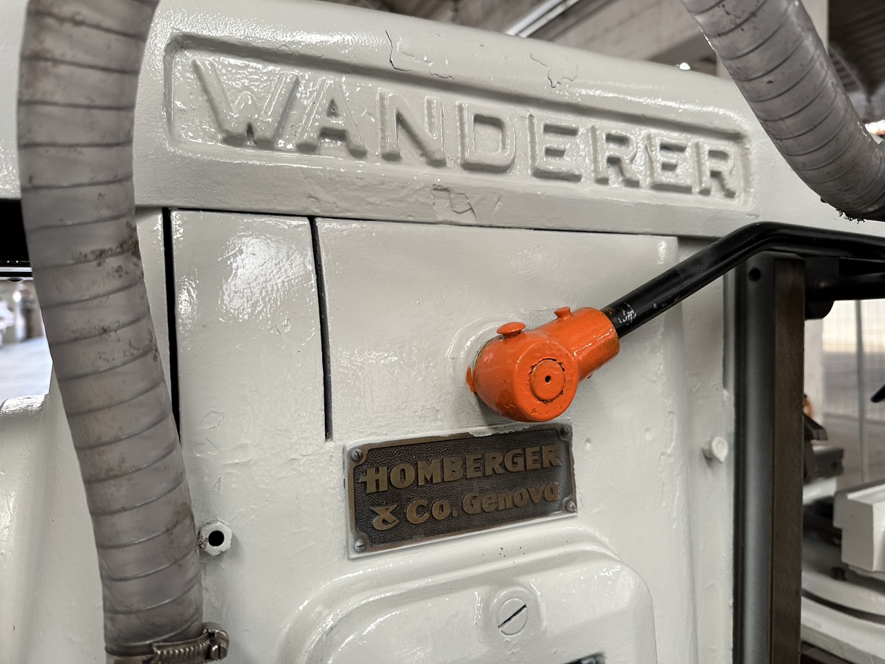 Usato Wanderer 2DU900 Fresatrice meccanica per ferro, con accessori