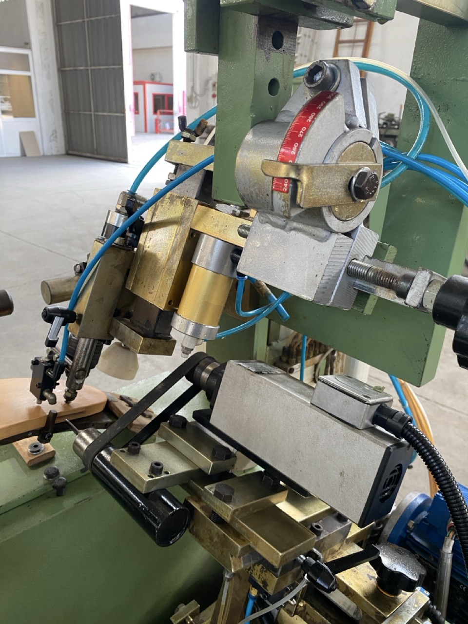 Usato Foratrice Mortasatrice orizzontale e verticale, inclinabile