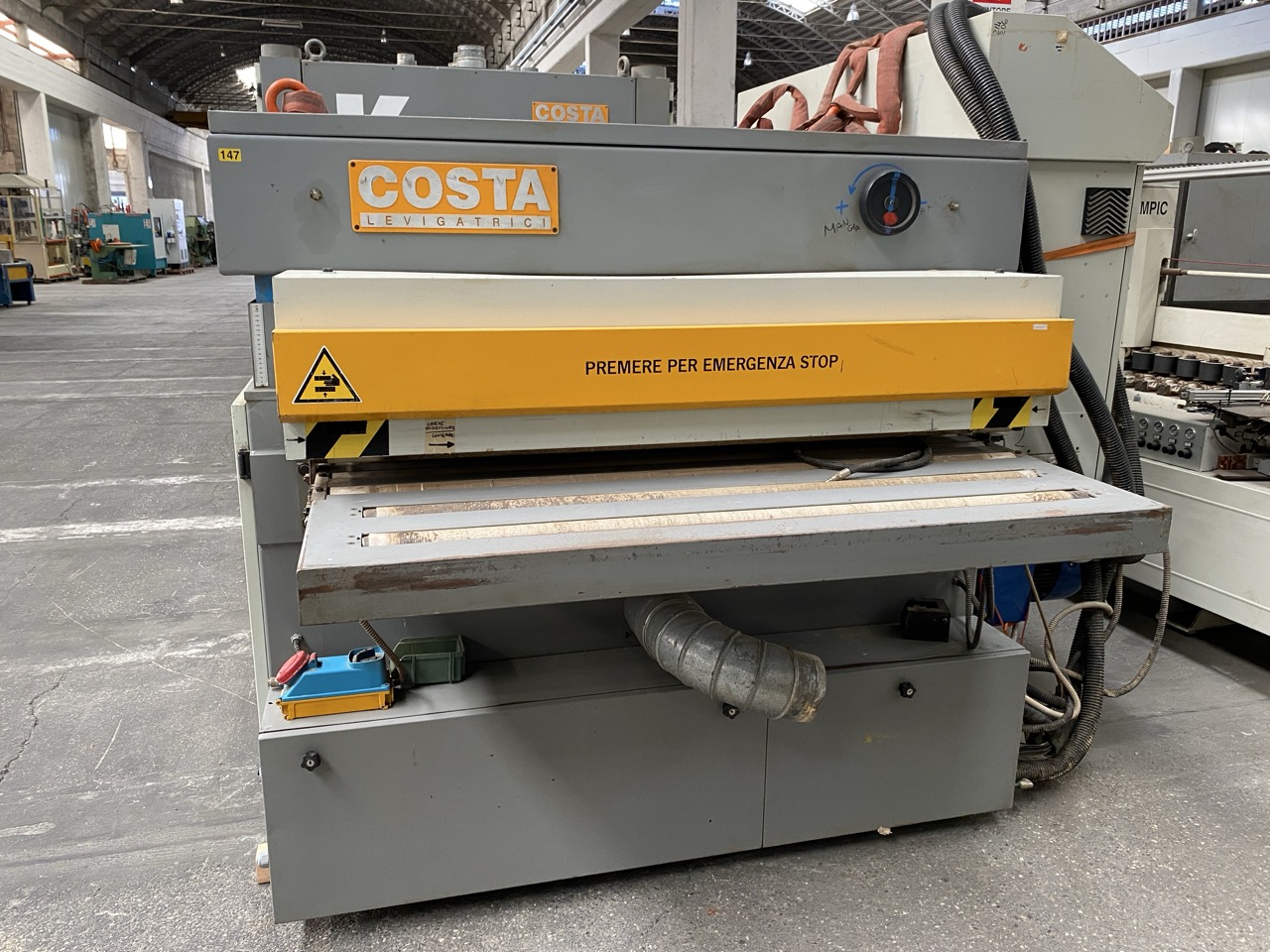 Usato 1999 Costa CCC CCC 1350 Linea di calibratura a 3 rulli superiori e 3 rulli inferiori, larghezza tappeto mm. 1350