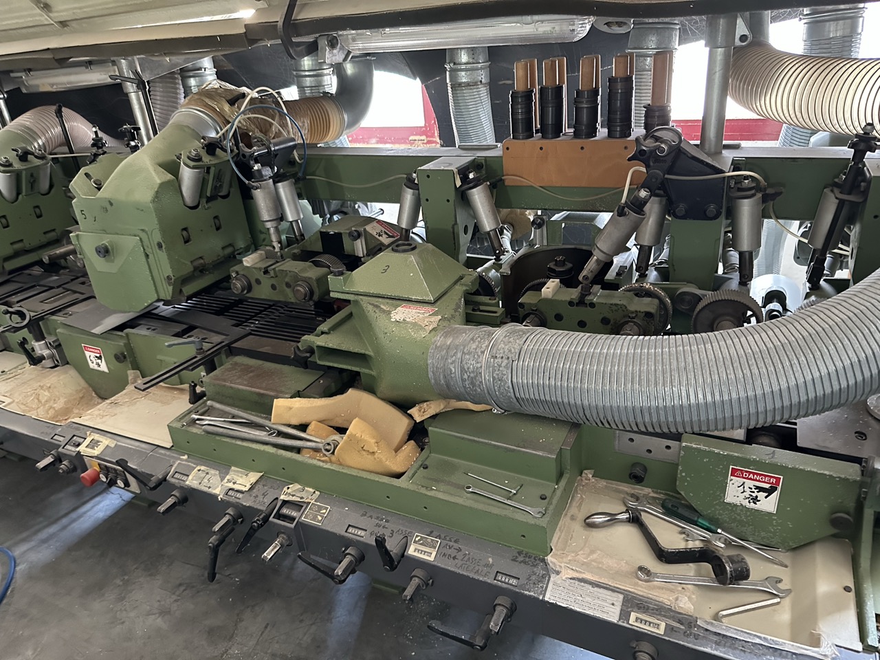 Usato Impianto completo 1994 Weinig U23 + Friulmac FN3 + giostra convogliatrice + nastro di ritorno + accessori