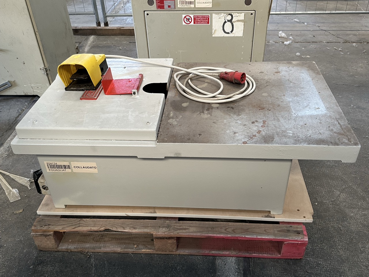 Usato Uguagliatrice marca Camam