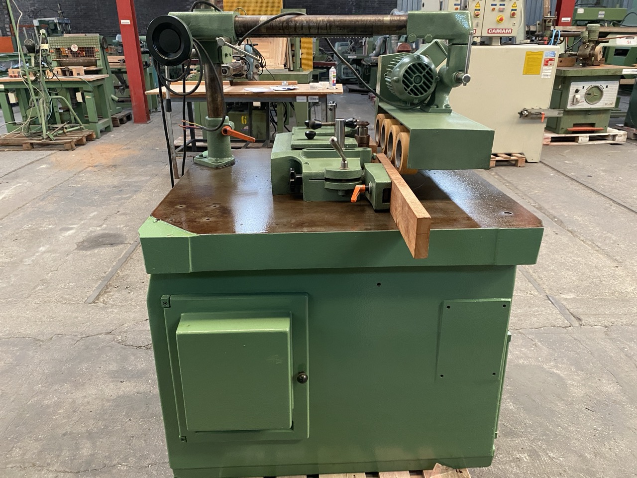 Usato SCM T160 Toupie inclinabile con avanzamento 4 ruote