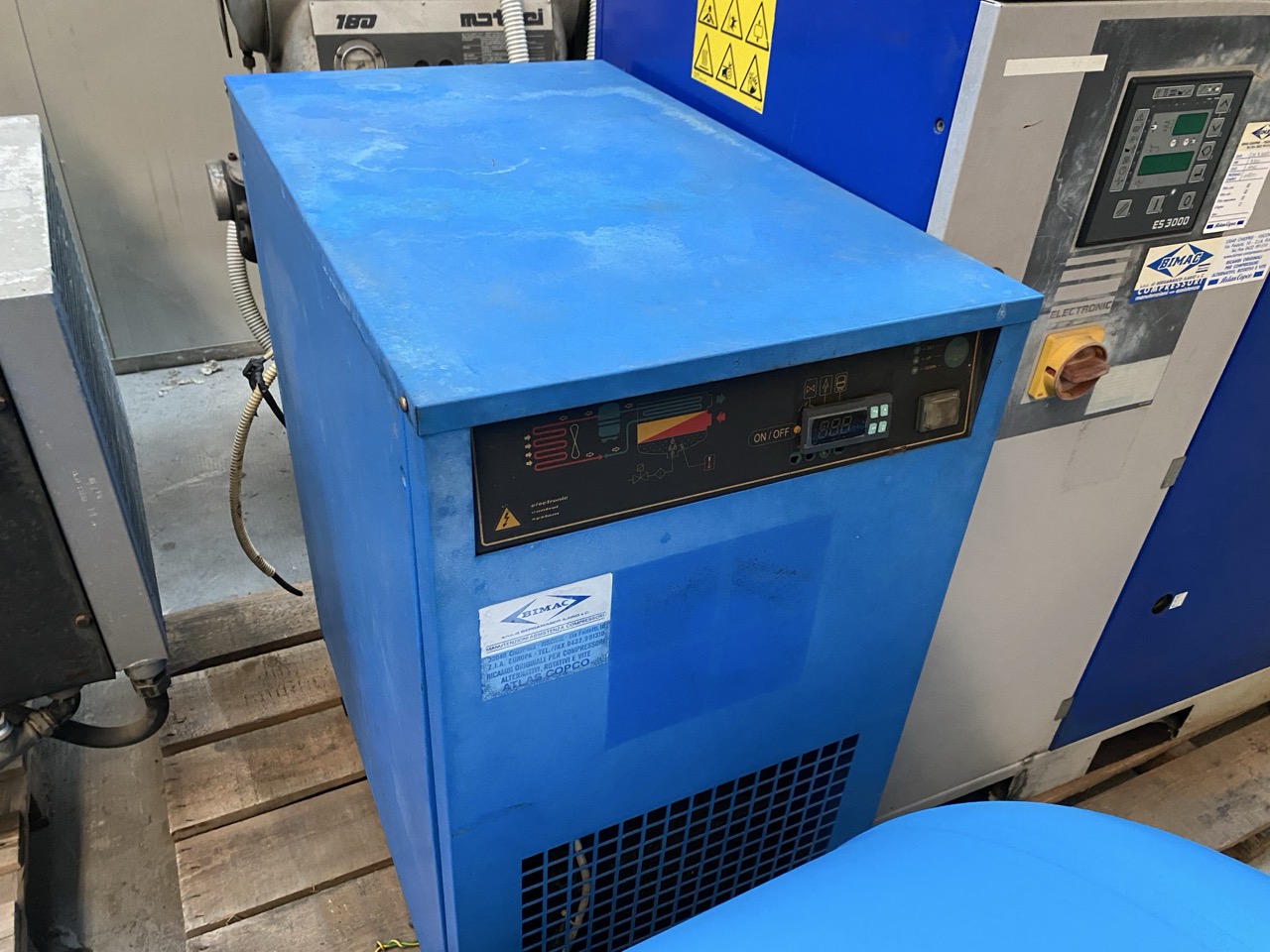 Usato 2003 Ceccato CSB20/10 Compressore completo di essiccatore e serbatoio per aria