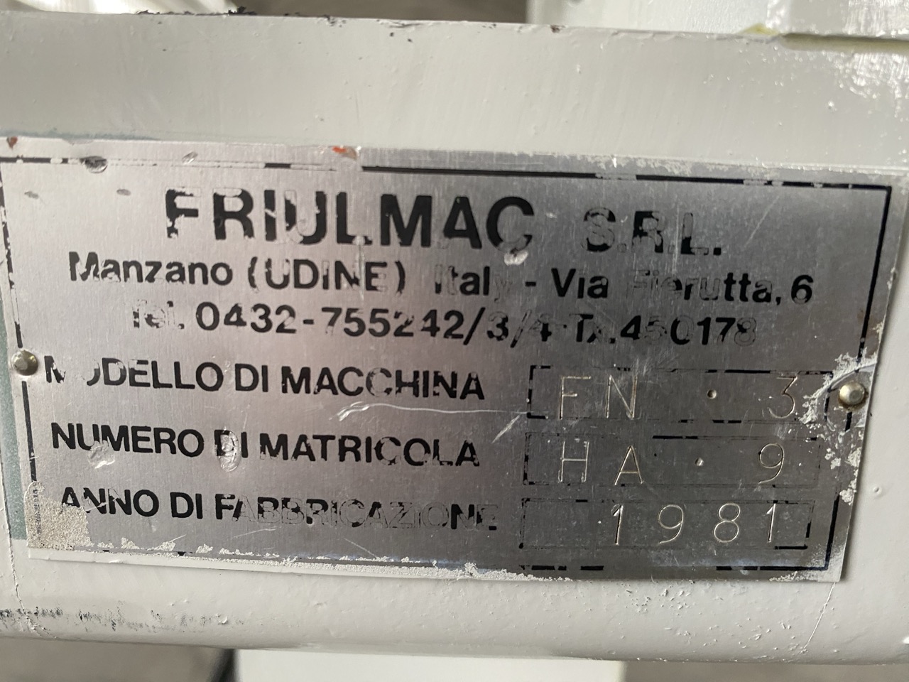 Ricondizionato Troncatore caricatore per scorniciatrice, marca Friulmac,modello FN3, usato, collaudato