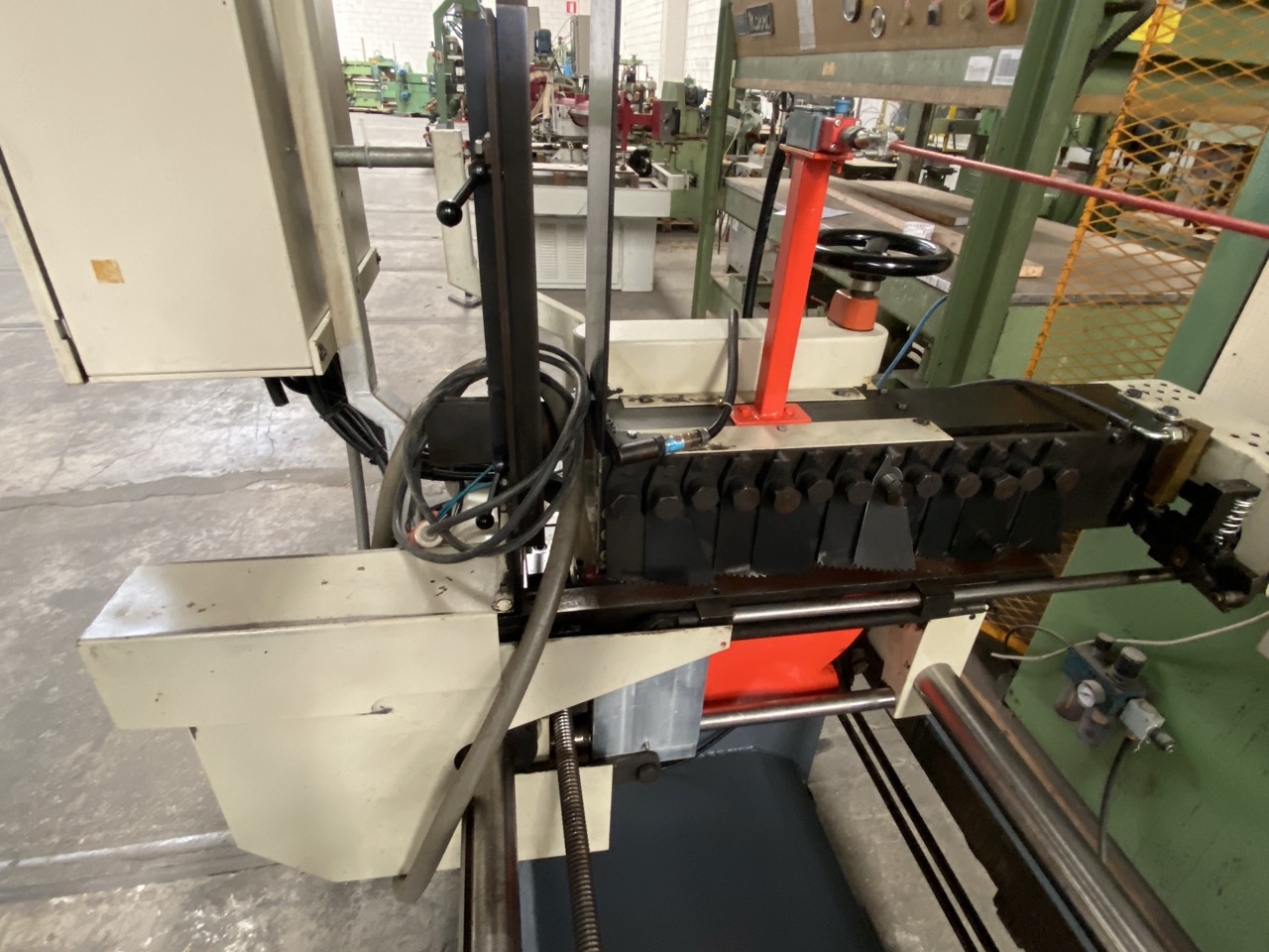 Usato 2002 Friulmac DUALFEED Troncatore - Caricatore per Scorniciatrice