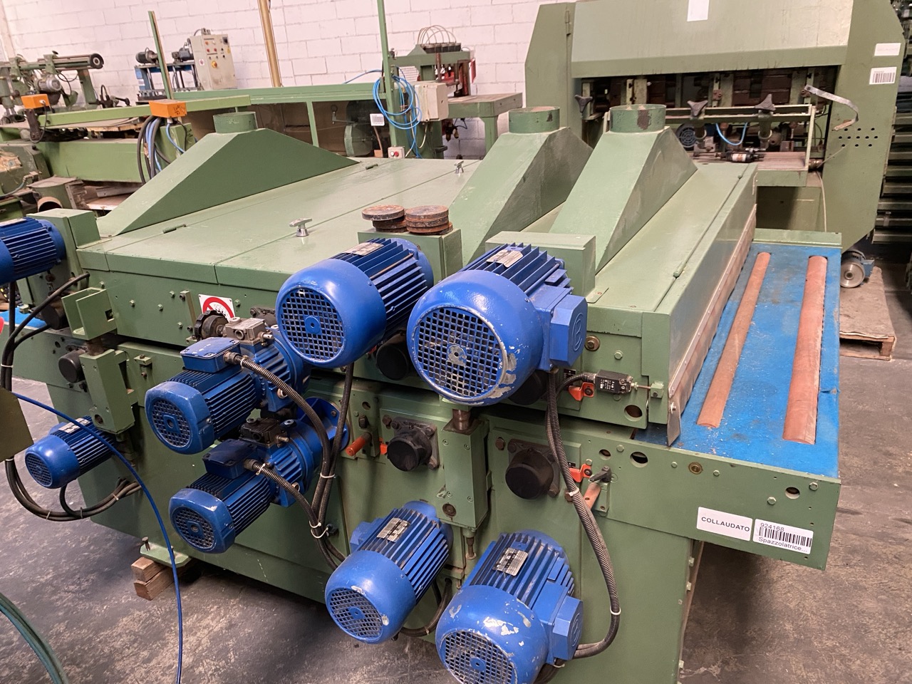 Usato GNT S 1300/2 Spazzolatrice Lavapannelli superiore e inferiore