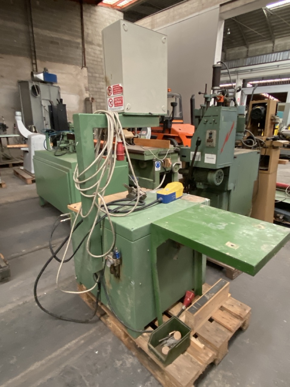 Usato Uguagliatrice per gambe di sedia