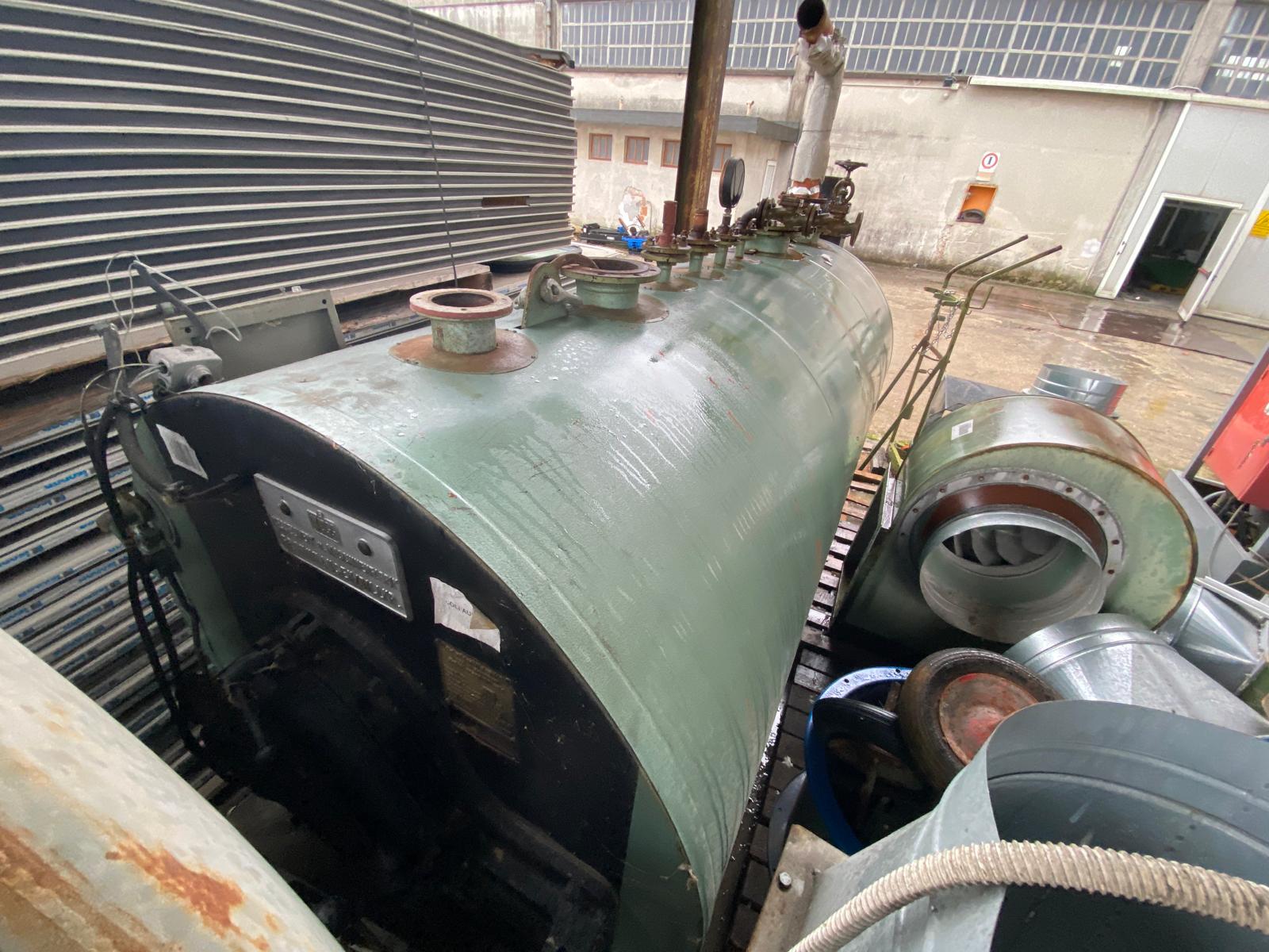 Usato Caldaia per acqua calda, alimentazione a legna, 300.000 kcal/h