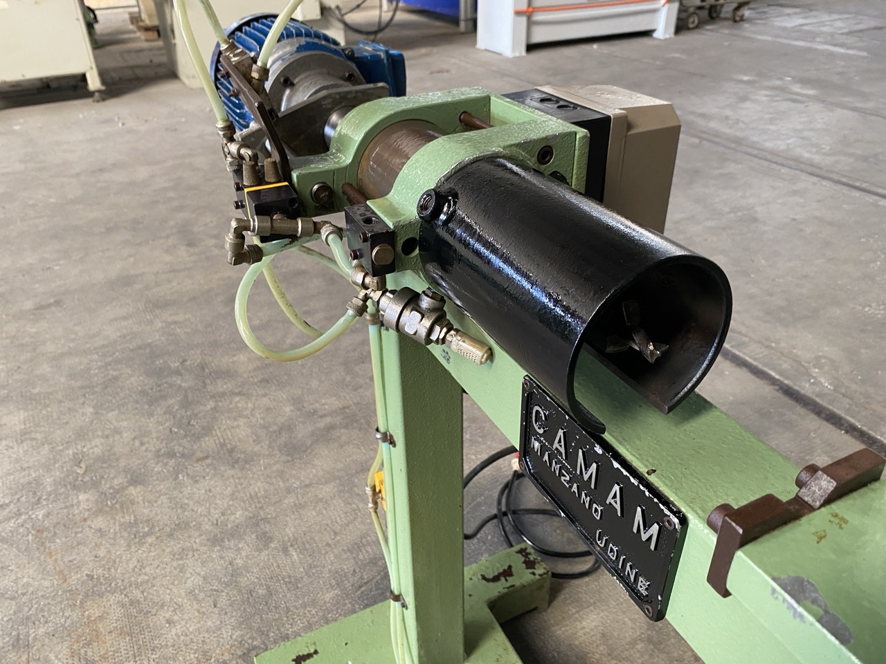 Usato Foratrice regolabile per teste di elementi