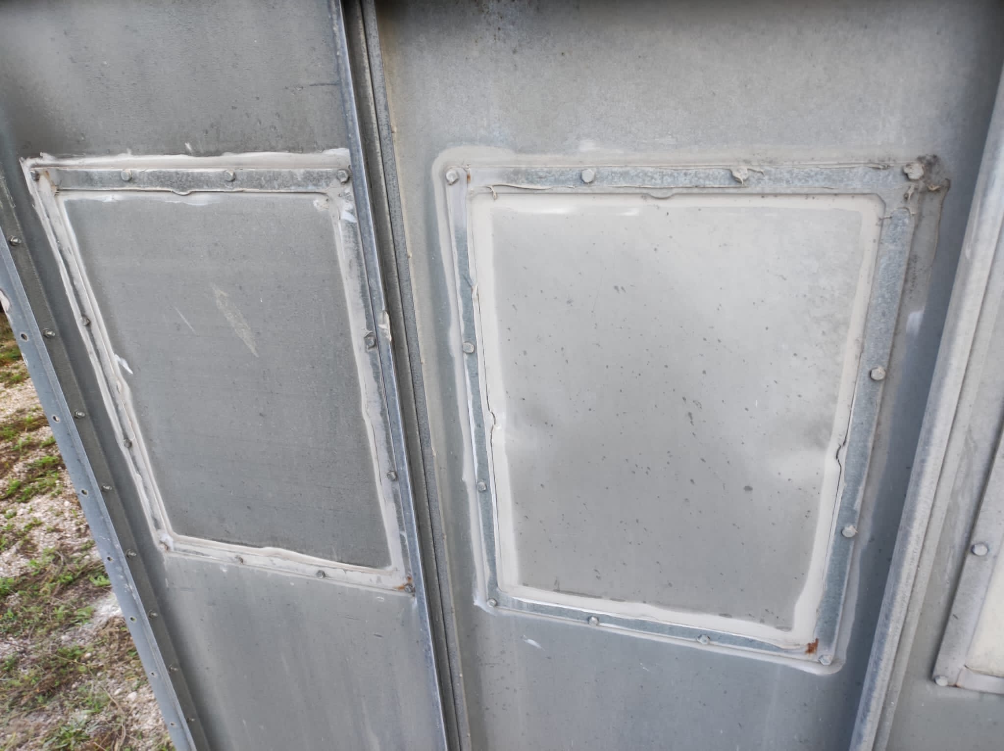 Usato Sottostazione filtrante per polveri di carteggio, marca CM, modello AIRJET 36 Cartucce