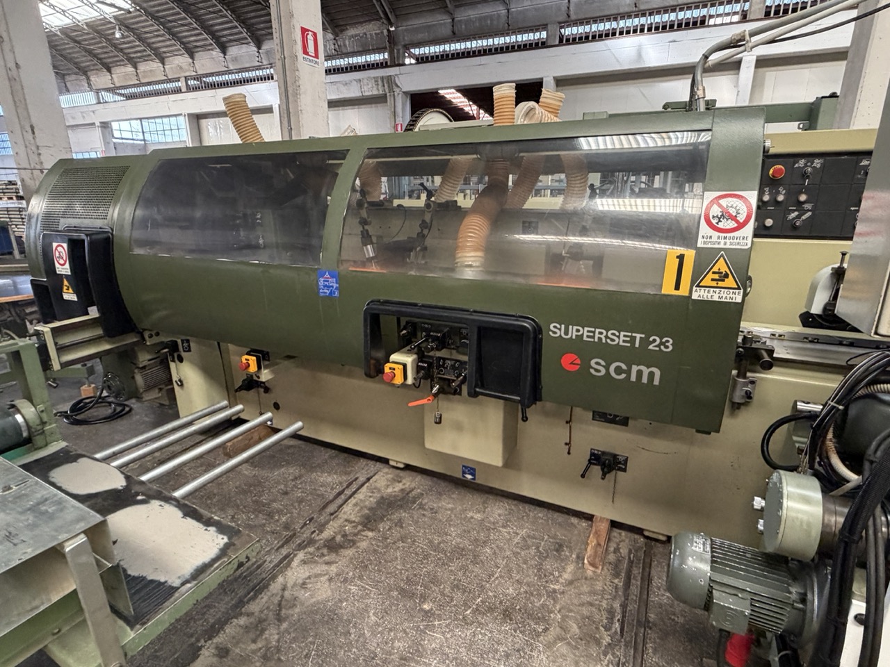 Usato 1995 SCM Superset 23 Plus Scorniciatrice marchiata CE, a 6 alberi, banco da mm. 230 con piano rigato.