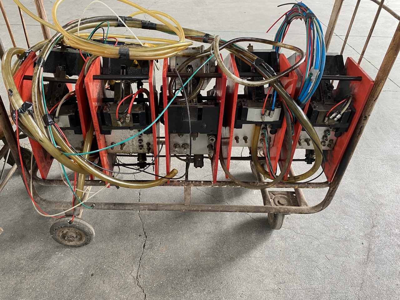 Usato Zucchelli 9 Avvitatori in stock da sistemare o usare per pezzi di ricambio.