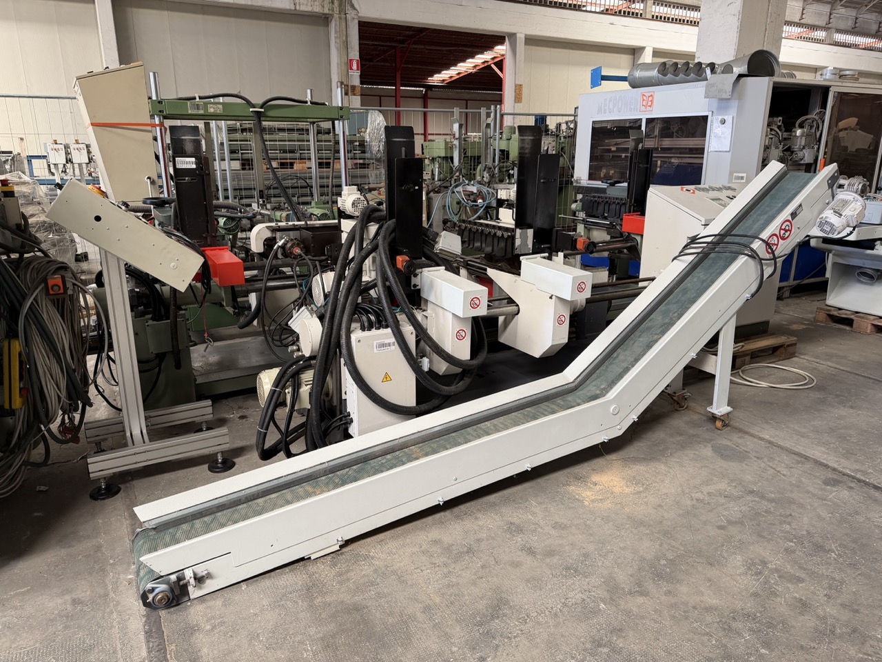 Usato 2002 Friulmac DUALFEED Troncatore - Caricatore per Scorniciatrice idraulico, automatico, con regolazione misure elettronica.