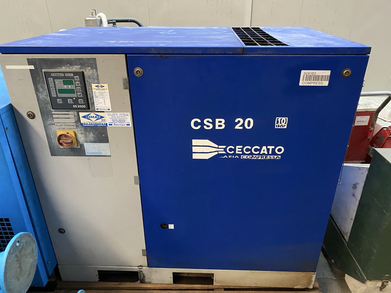 Usato 2003 Ceccato CSB20/10 Compressore completo di essiccatore e serbatoio per aria