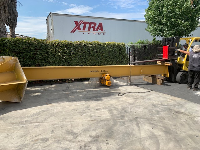 Used GORBEL 2 TON SWIVELING JIB CRANE #5664