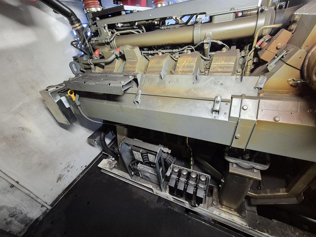 Used Liebherr LHM550