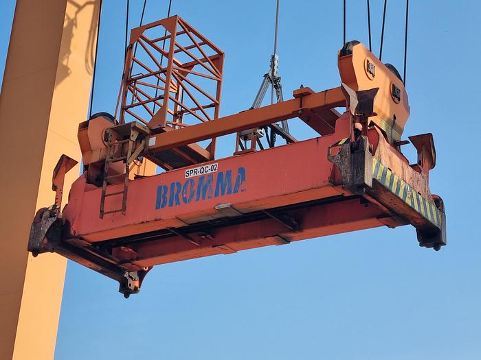 Used 2006 Kone Cranes 50t container crane