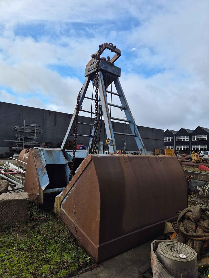 Used Harbor mobile crane