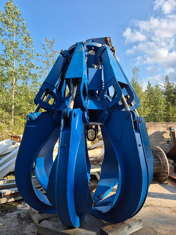 Refurbished SMAG Peiner MMG 6.3 cbm scrap handling electrohydraulic orange peel grab