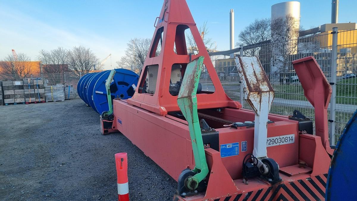 Used Container spreader