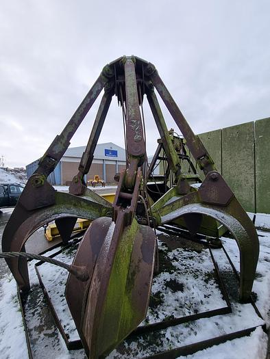 Used MRS orange peel grab 5 cbm