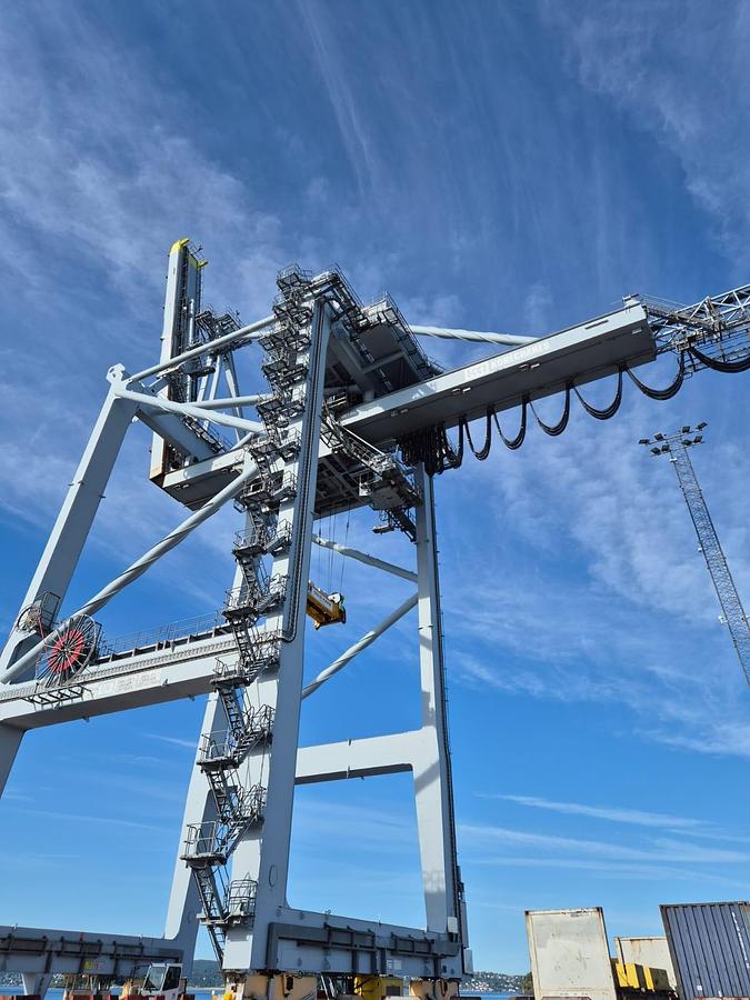 Used 2001 Kone Cranes 50t container crane