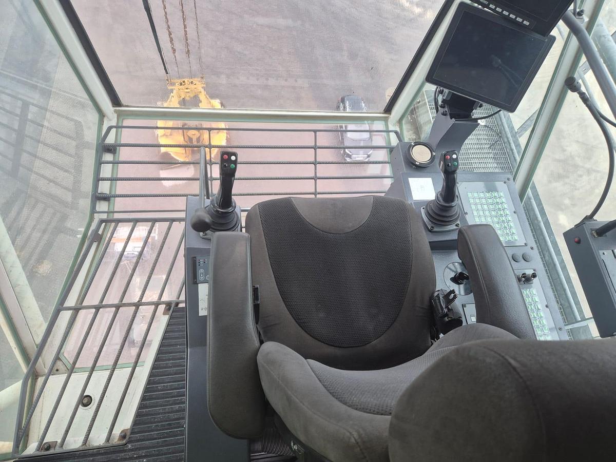 Used Liebherr LHM 280
