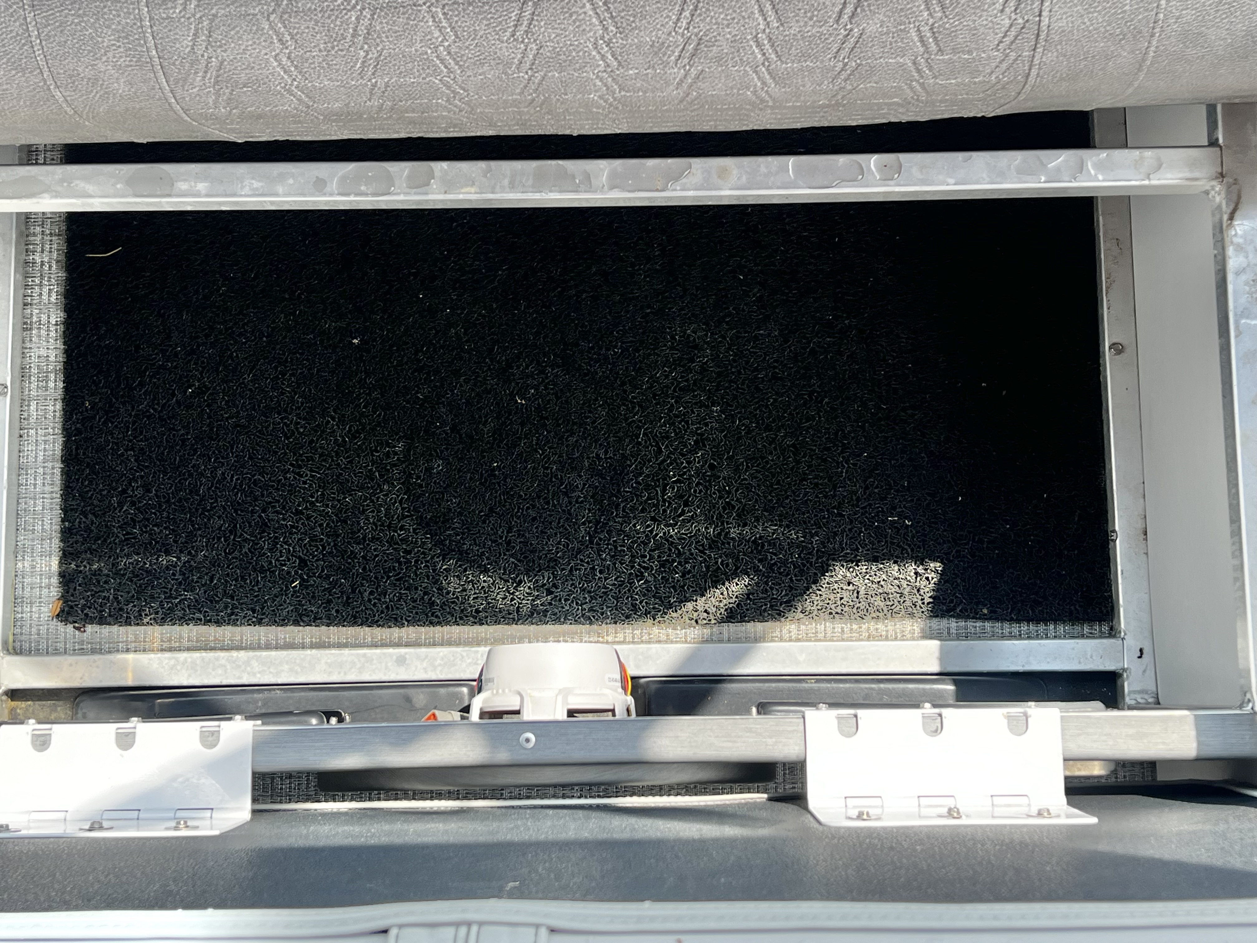 Used 2020 Avalon Ambassador 25' Rear J Lounge Triple-Toon - IN STOCK - $69,995
