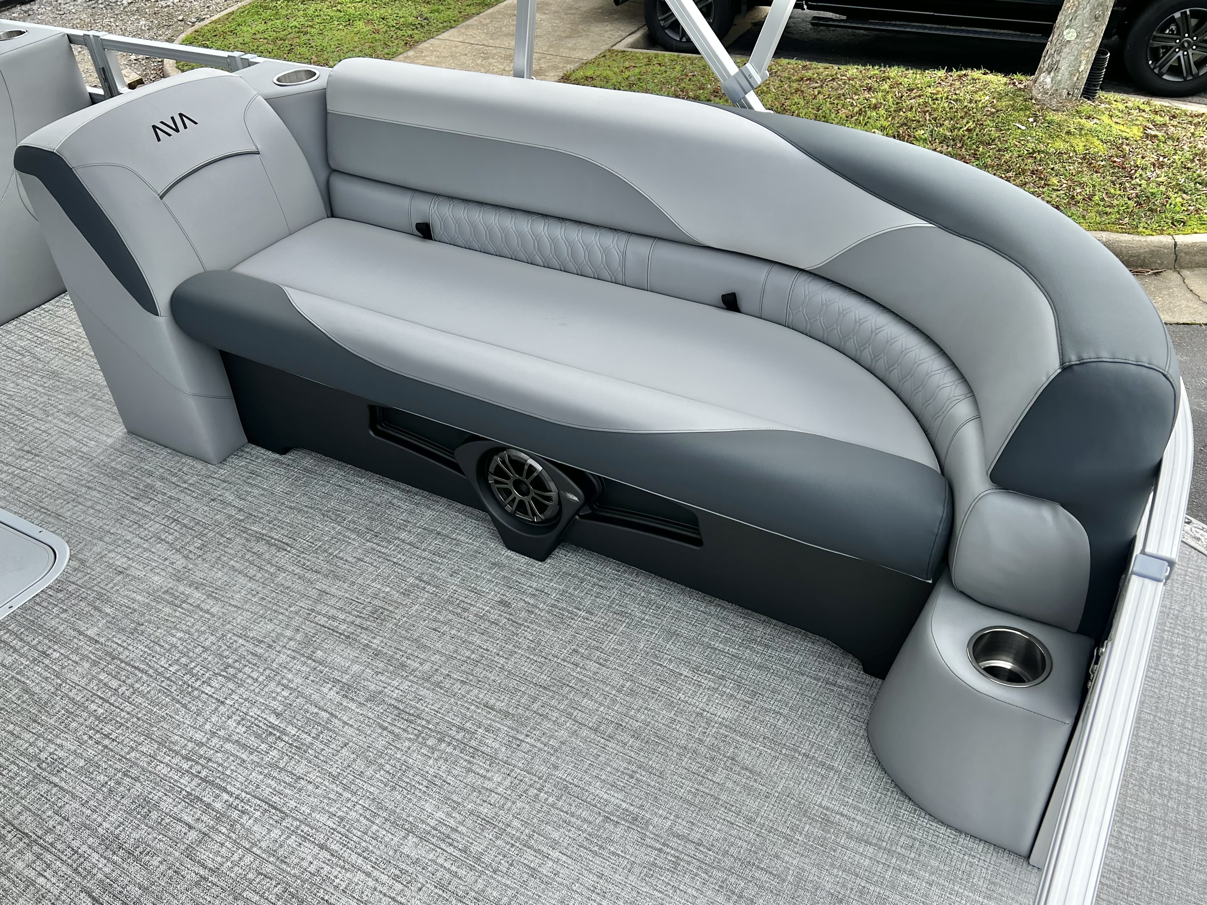 2026 Avalon Venture 85 25' Rear Fish Triple-Toon - IN STOCK