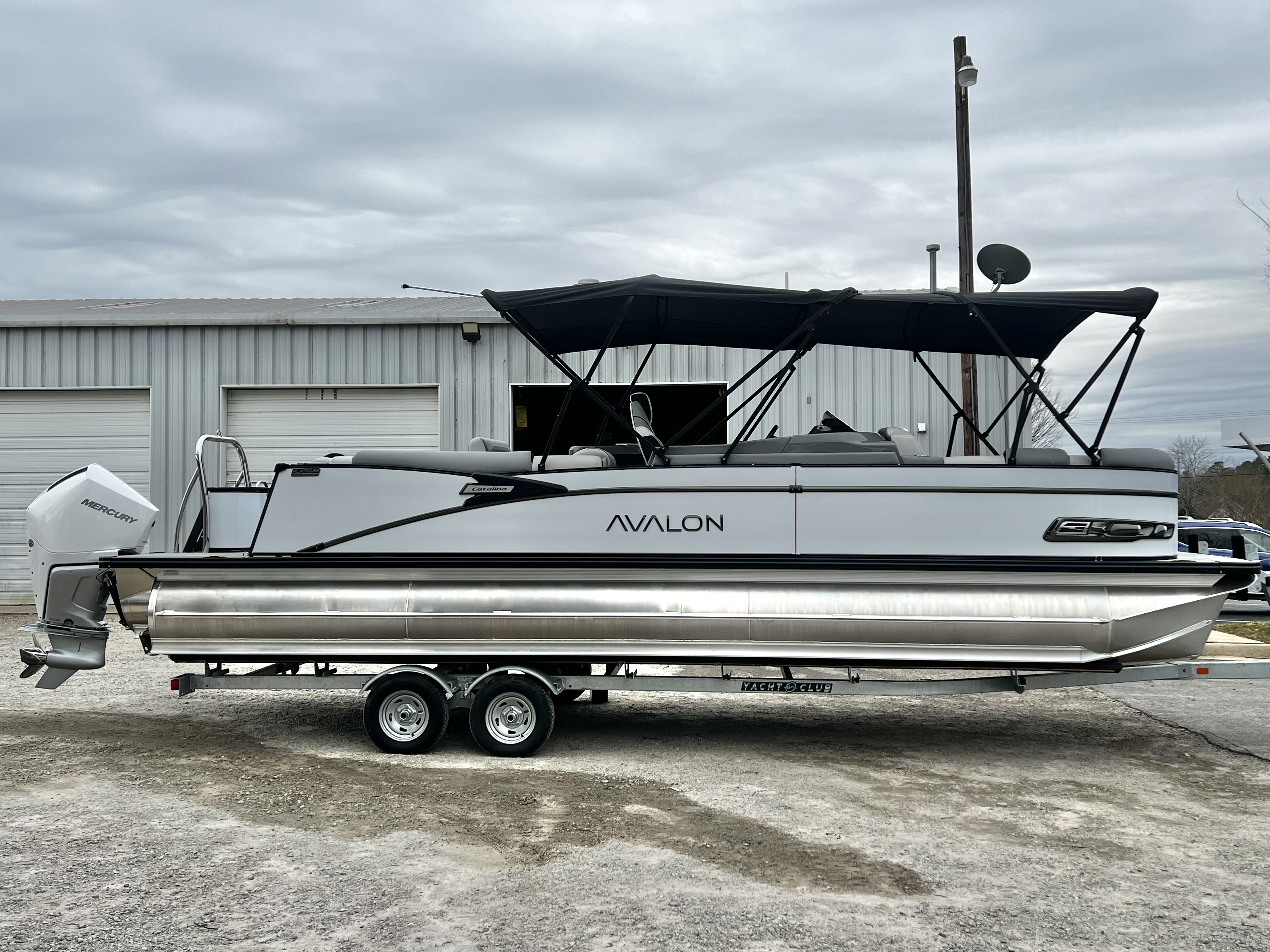 2026 Avalon Catalina 25' Entertainer Triple-Toon - IN STOCK - $109,467