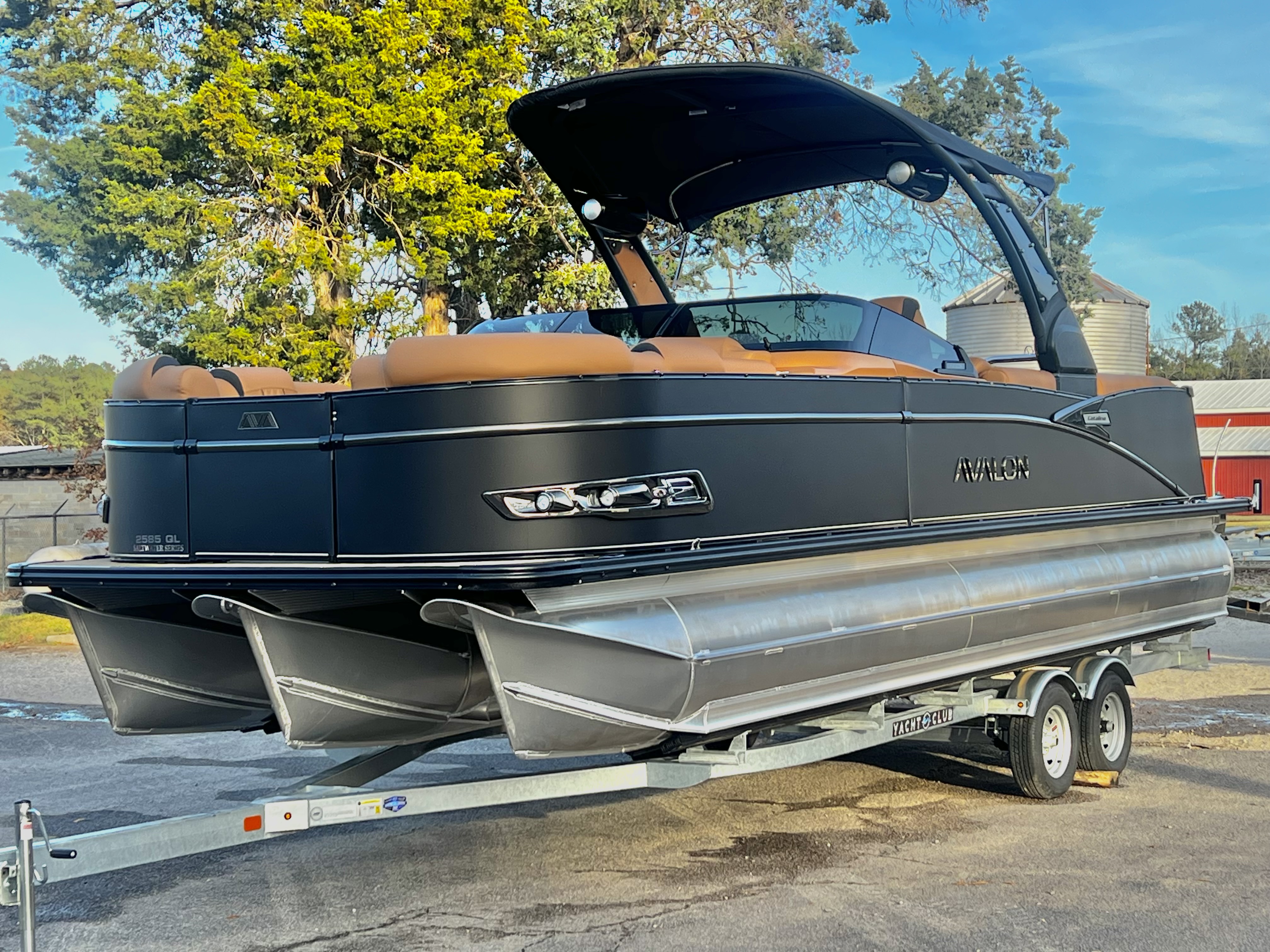 2026 Avalon Catalina 25' Quad Lounge Windshield Triple-Toon - IN STOCK - $123,990