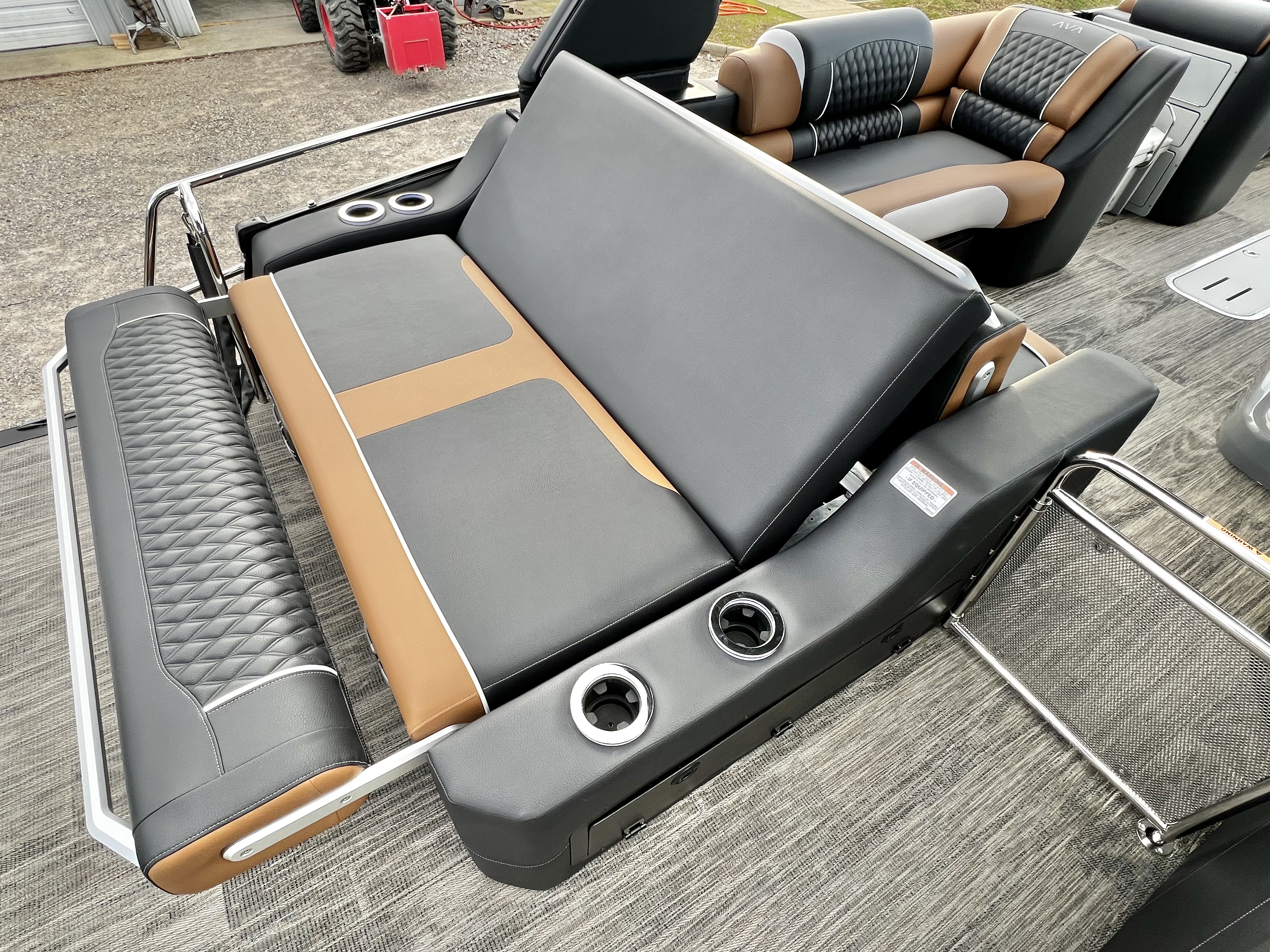 2026 Avalon Excalibur LTD 25' Flex Lounge Triple-Toon - IN STOCK - $154,718