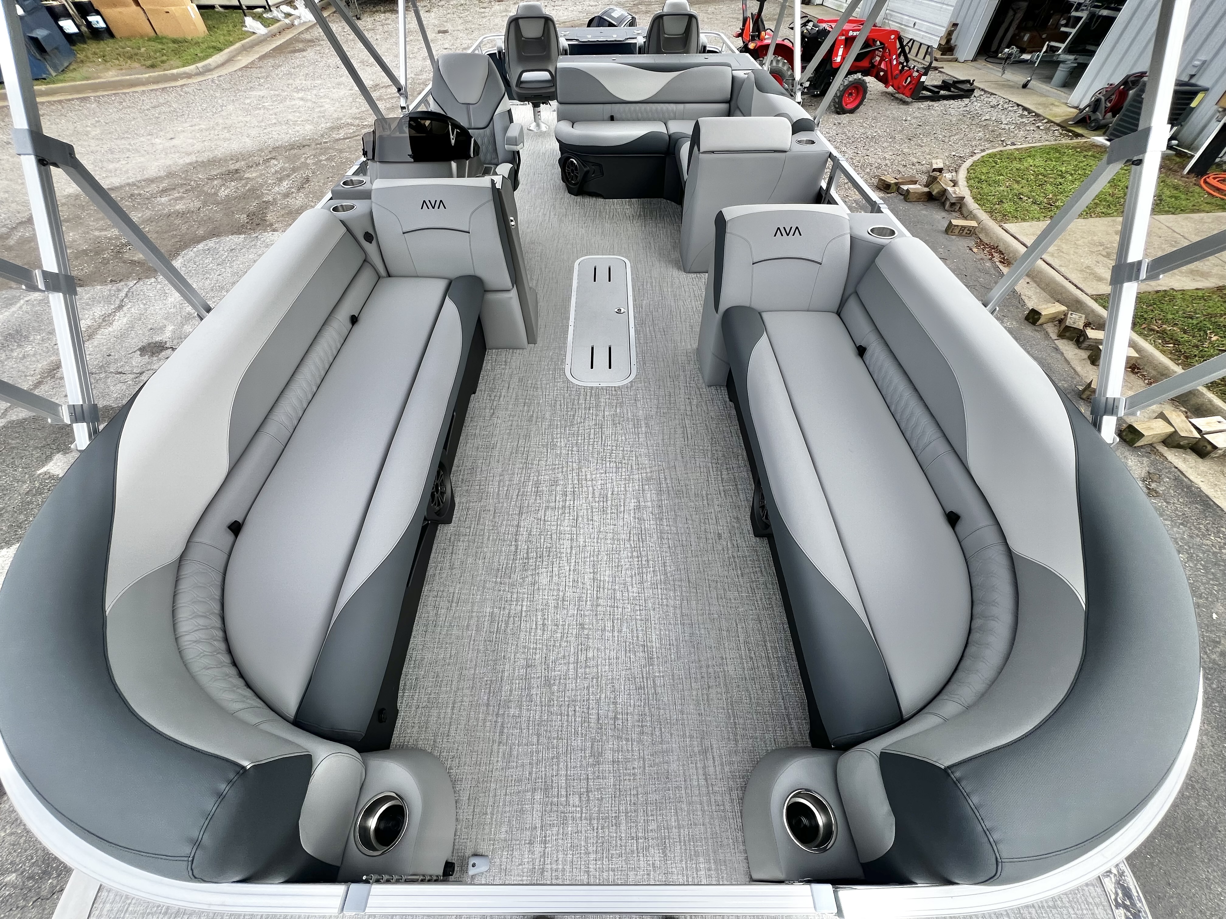 2026 Avalon Venture 85 25' Rear Fish Triple-Toon - IN STOCK