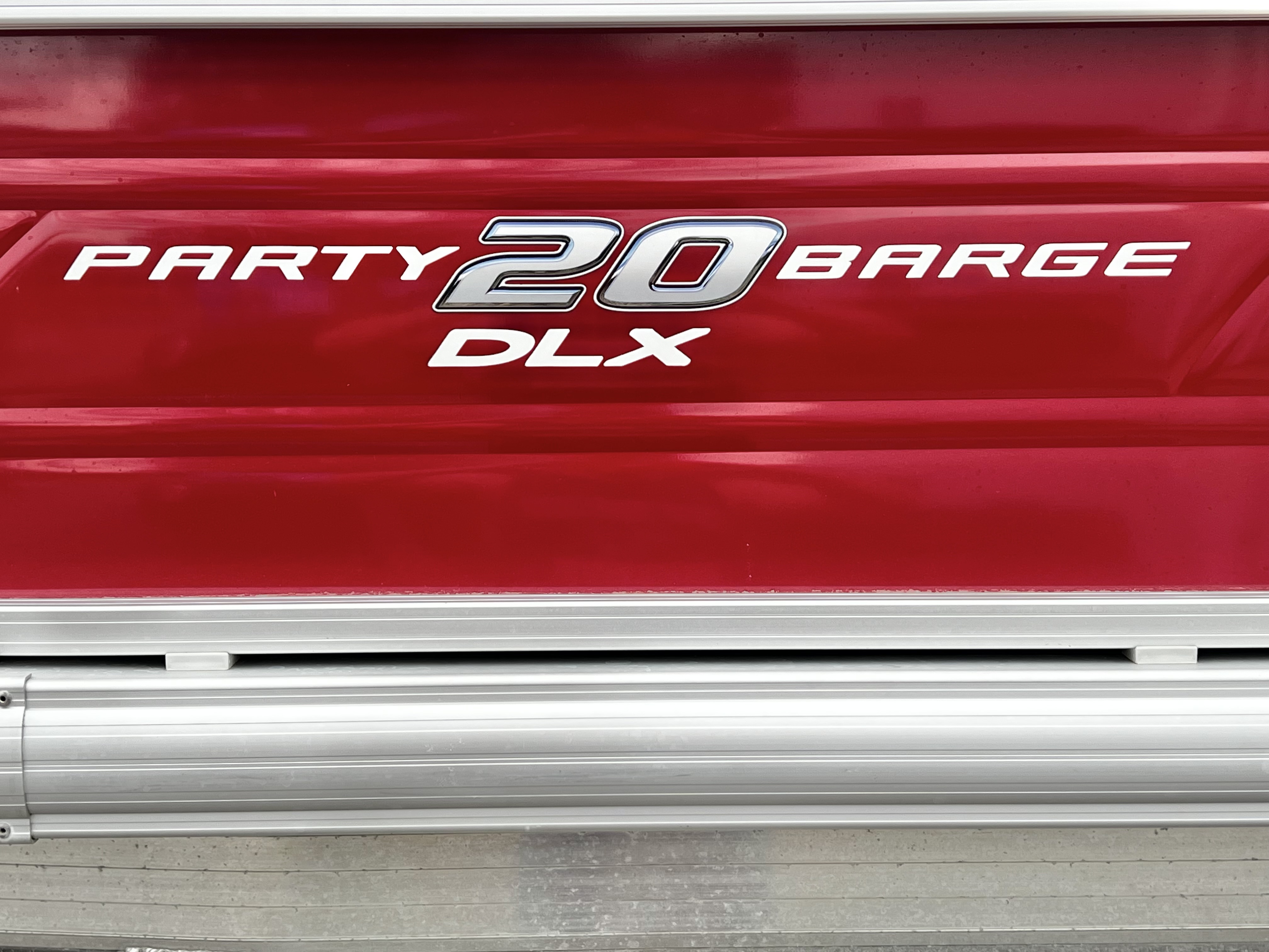 Used 2024 Sun Tracker 20' Party Barge DLX