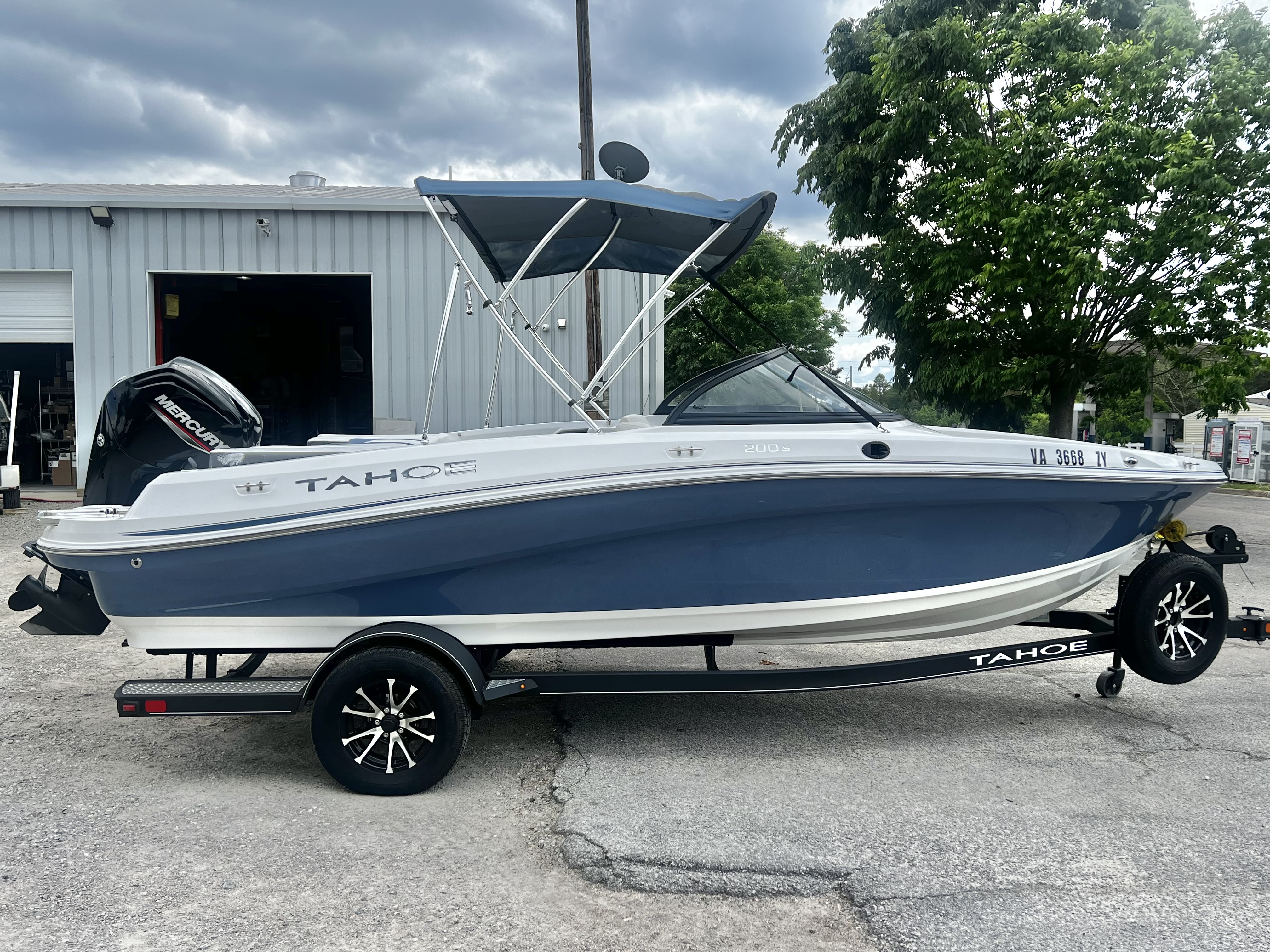 Used 2022 Tahoe 200 S Bowrider