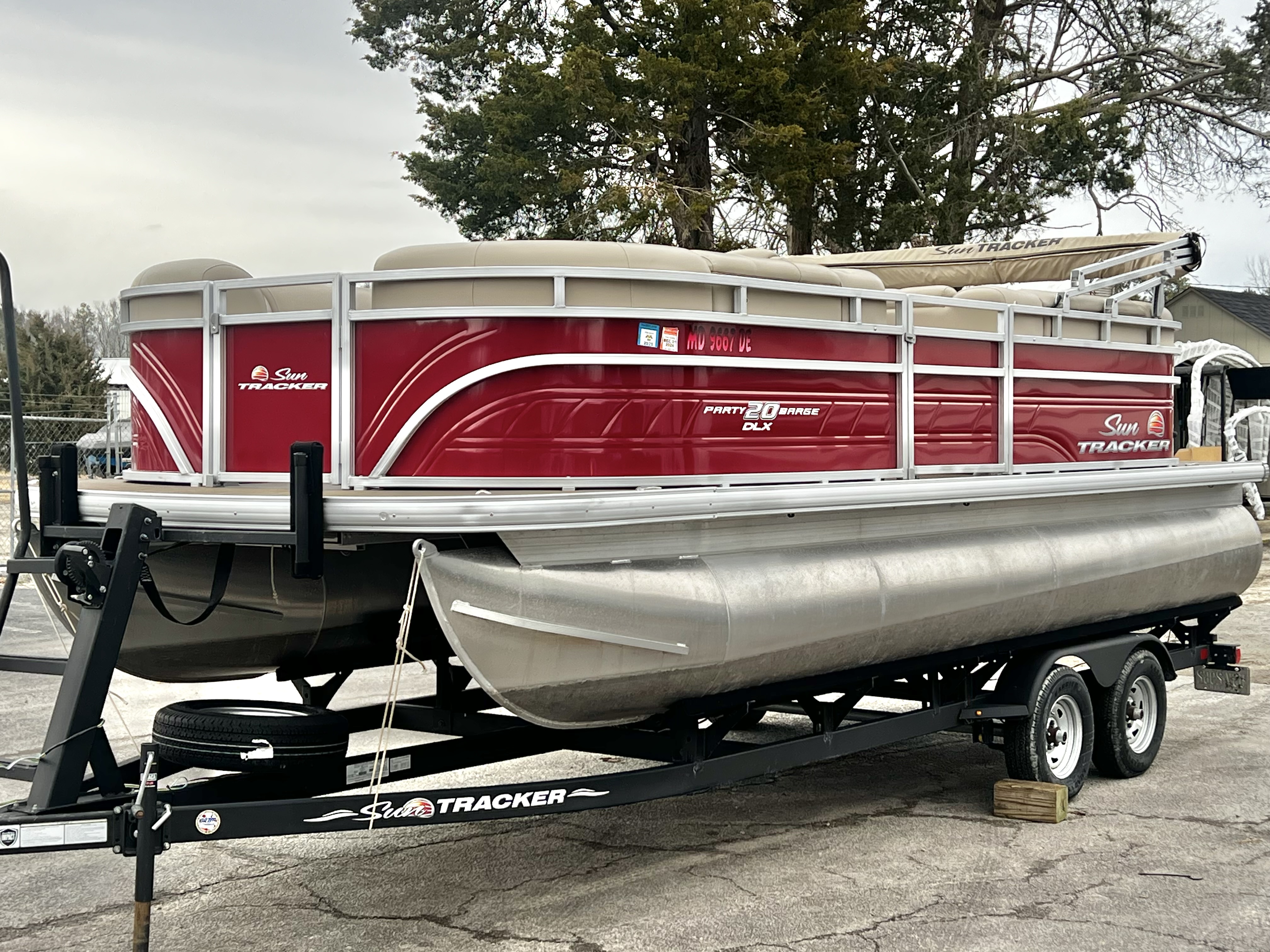 Used 2024 Sun Tracker 20' Party Barge DLX