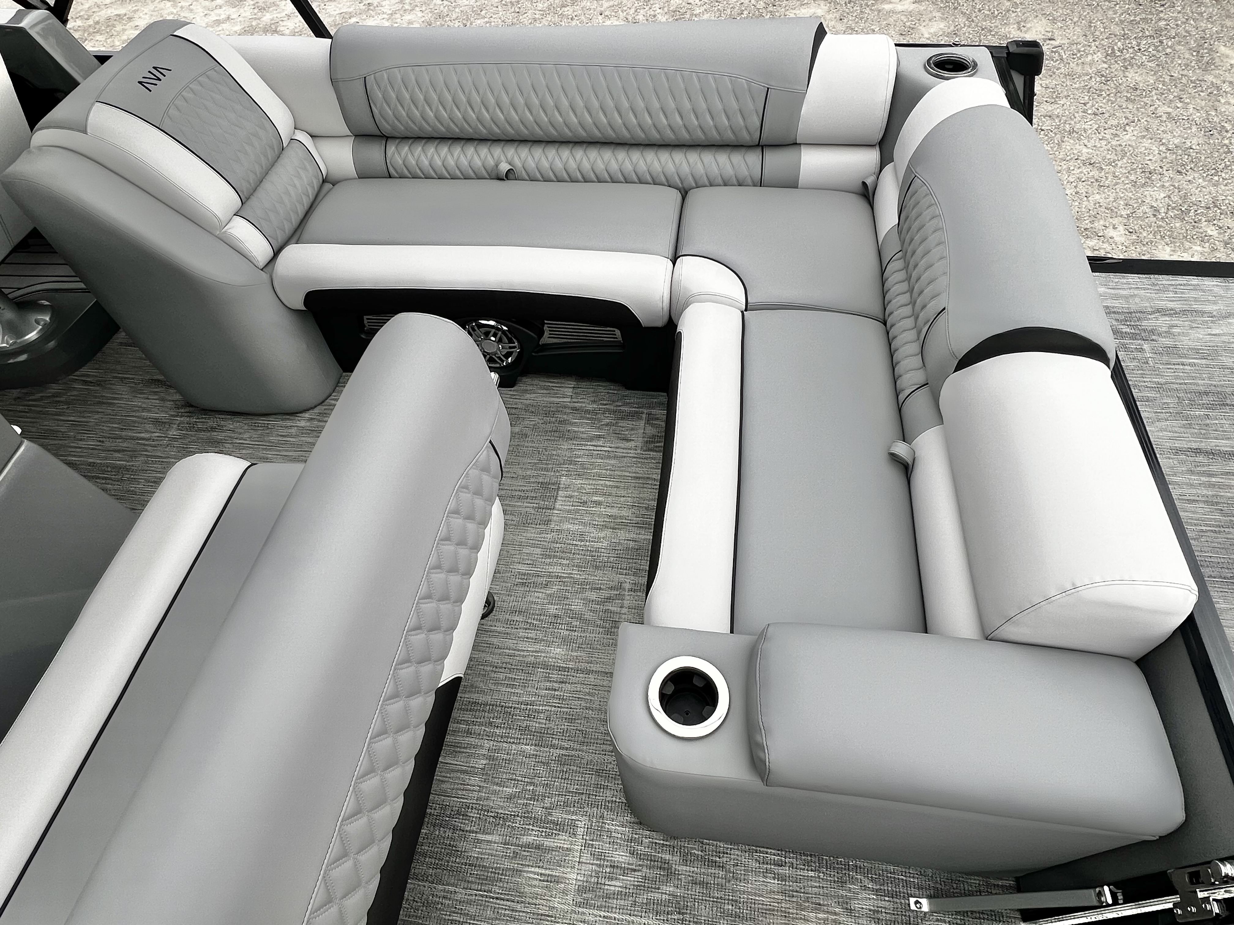 2026 Avalon Catalina 25' Entertainer Triple-Toon - IN STOCK - $109,467