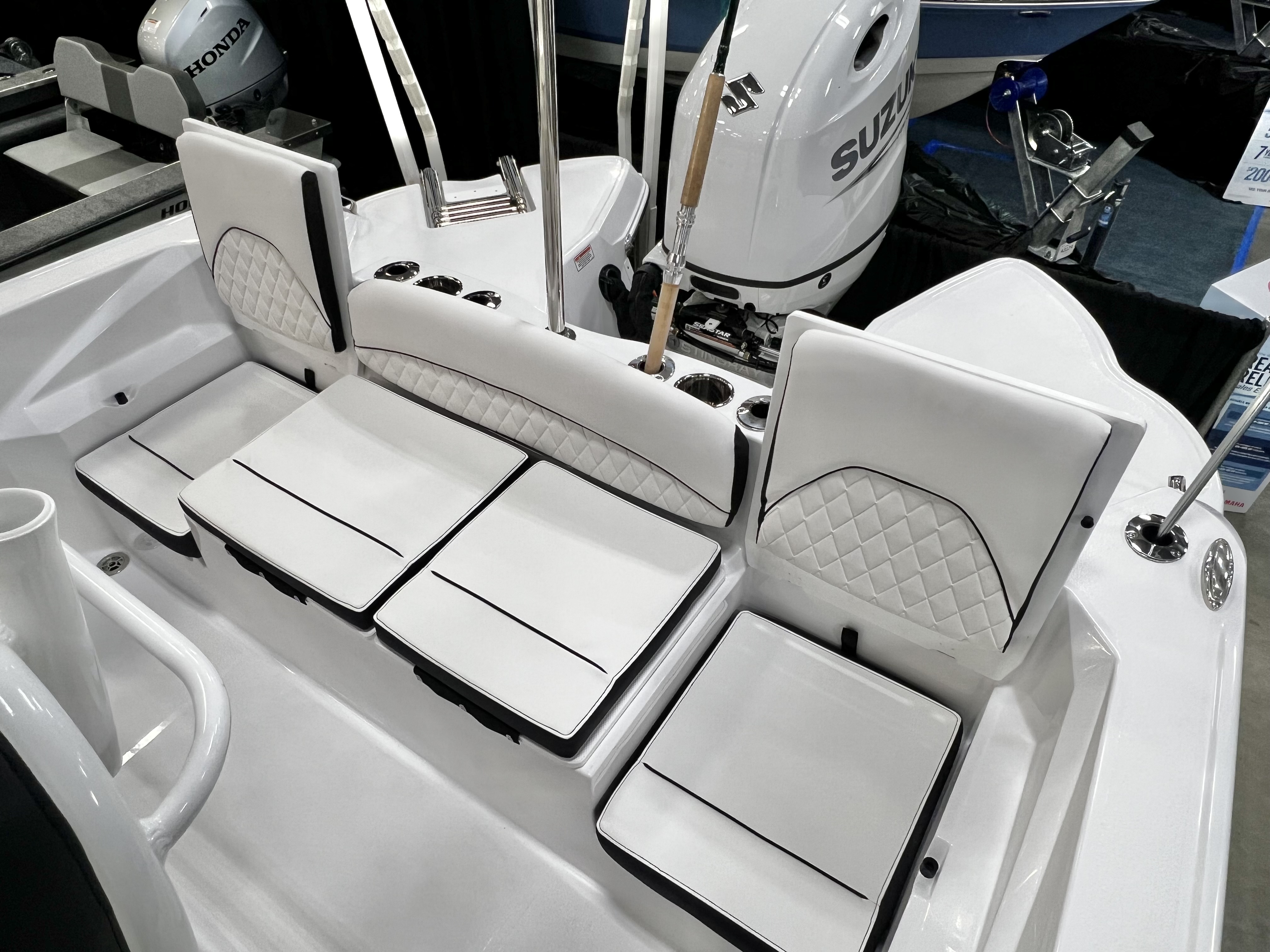 2026 Stingray 216CC (Center Console) - IN STOCK - $78,443