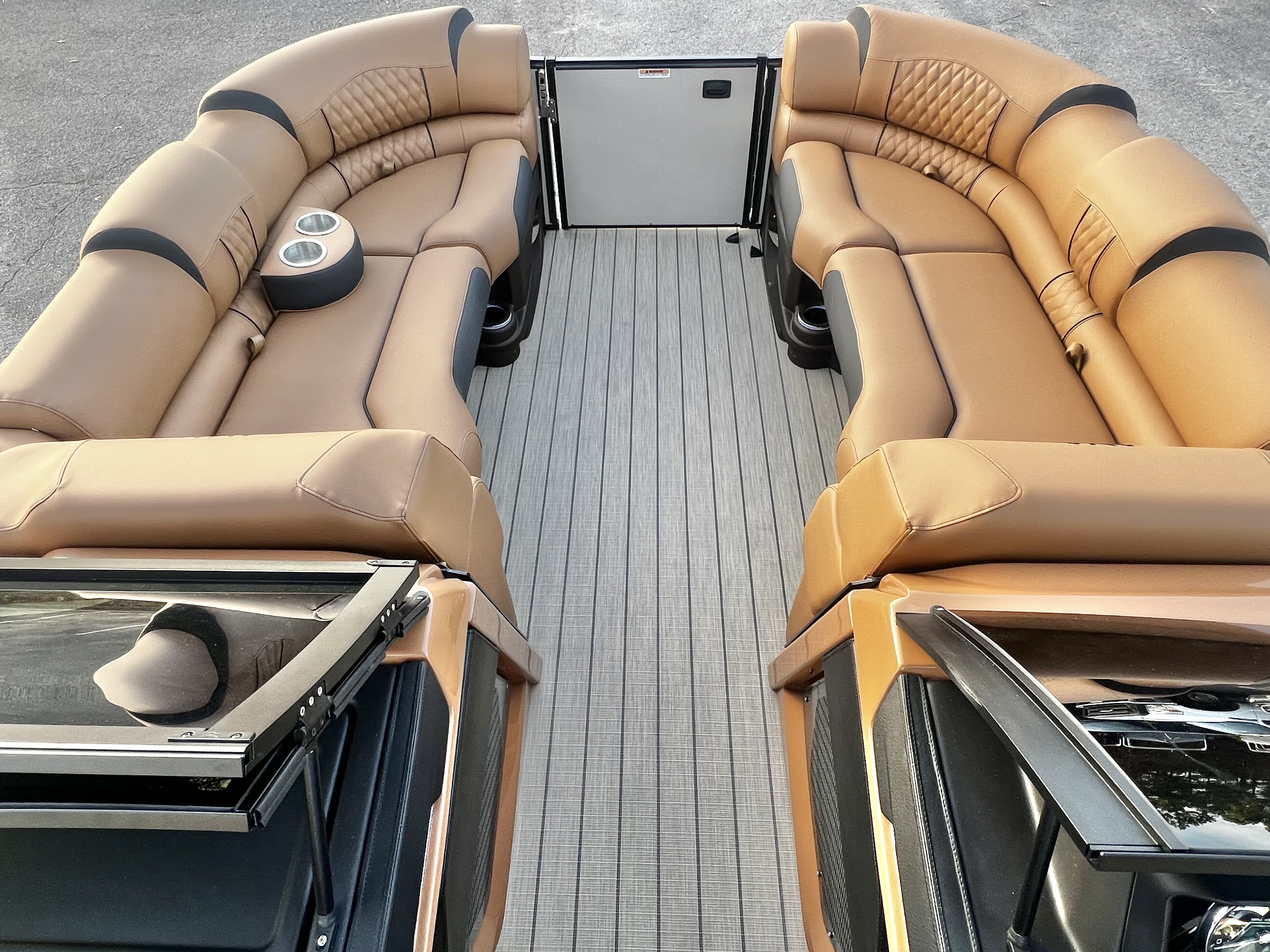 2026 Avalon Catalina 25' Quad Lounge Windshield Triple-Toon - IN STOCK - $123,990
