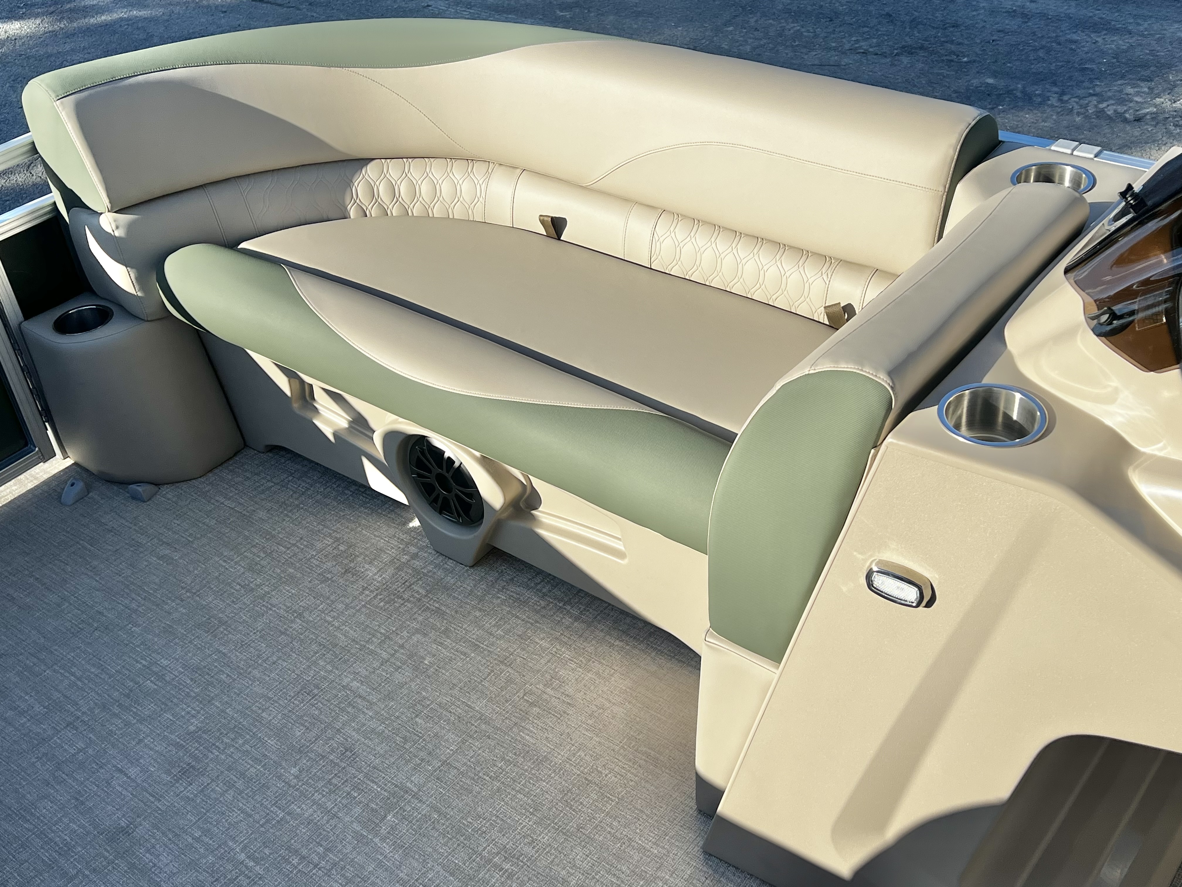 2026 Avalon Venture 85 21' Versatile Rear Bench - IN STOCK