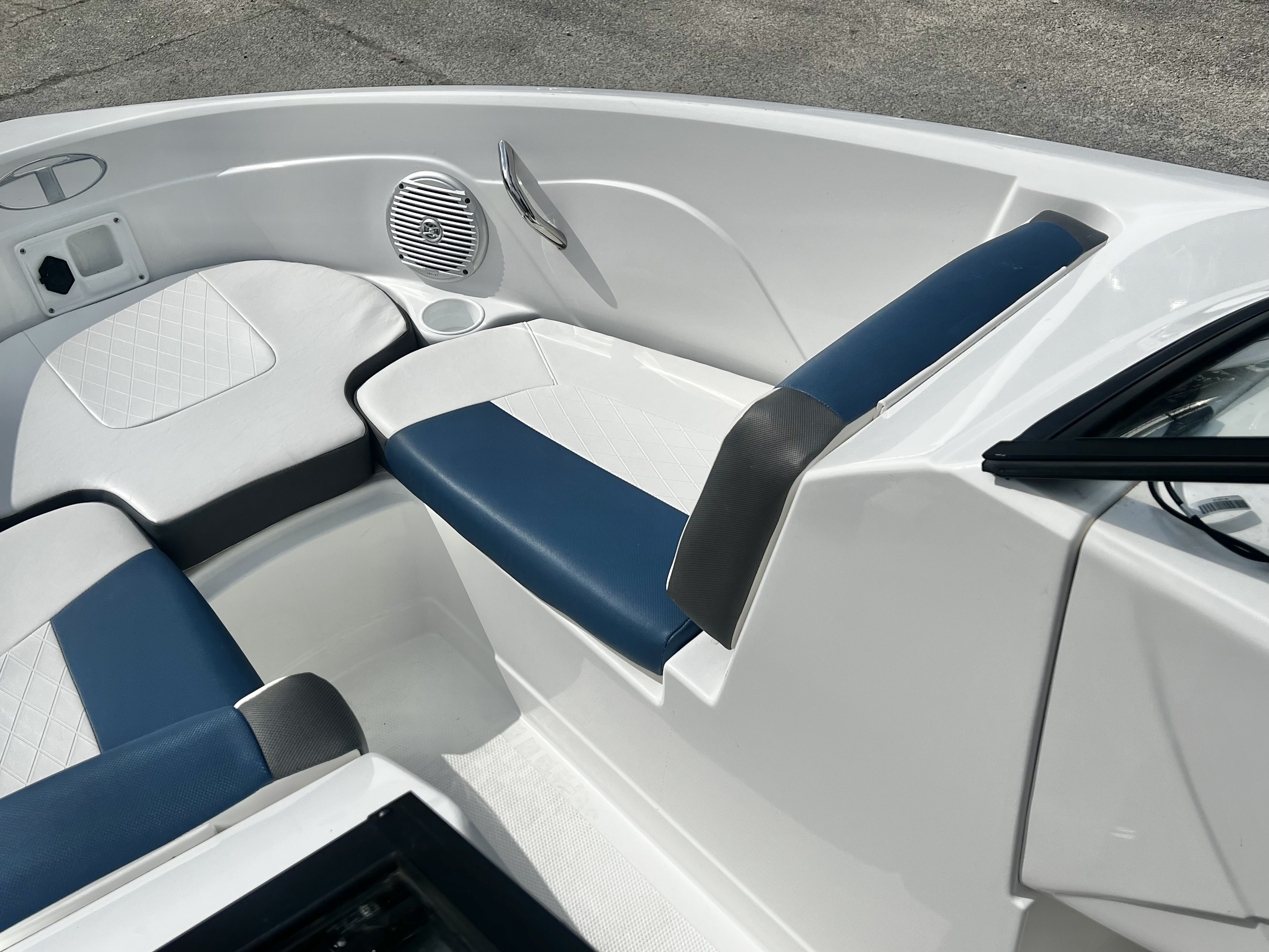 Used 2022 Tahoe 200 S Bowrider