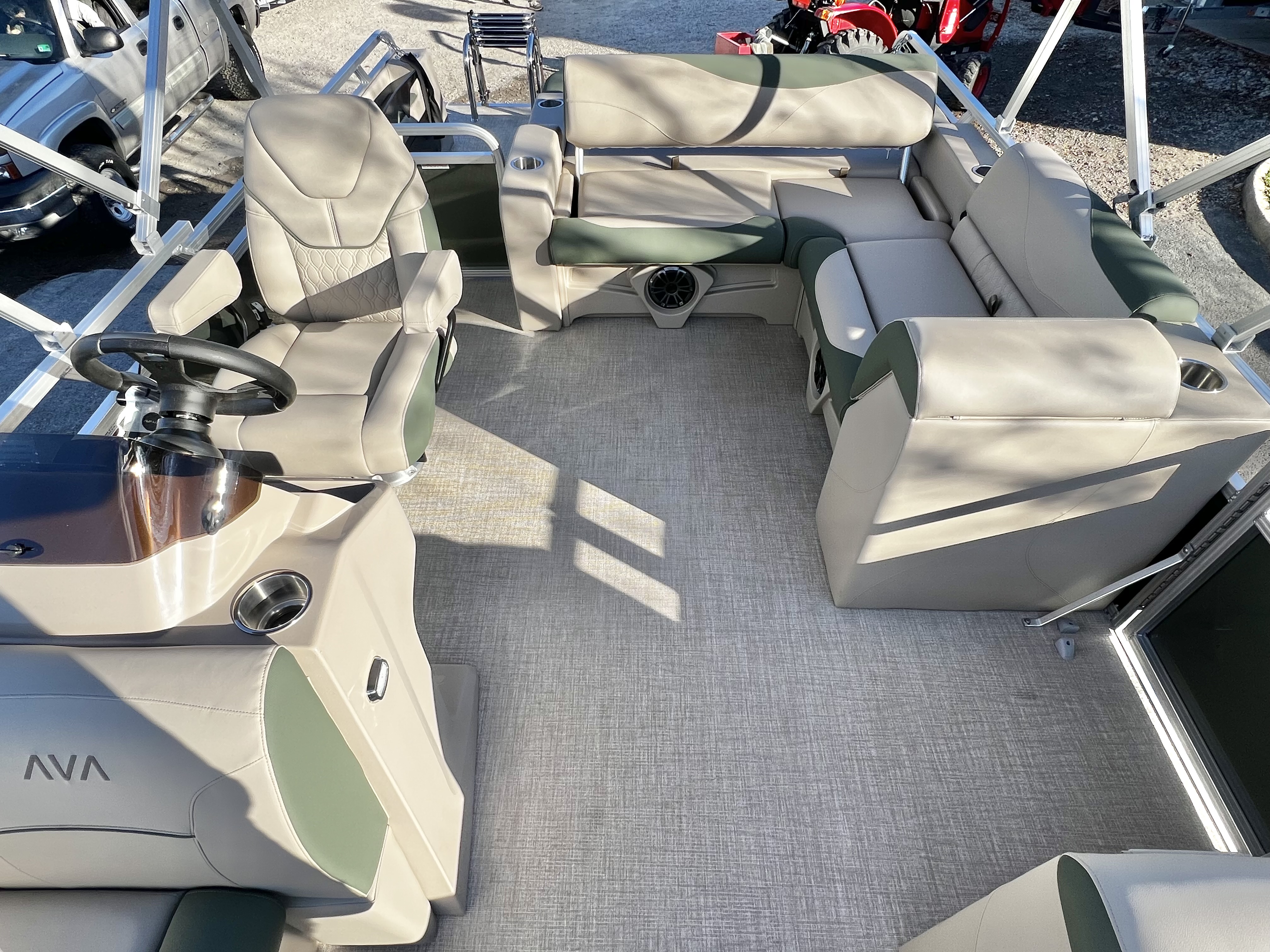 2026 Avalon Venture 85 21' Versatile Rear Bench - IN STOCK