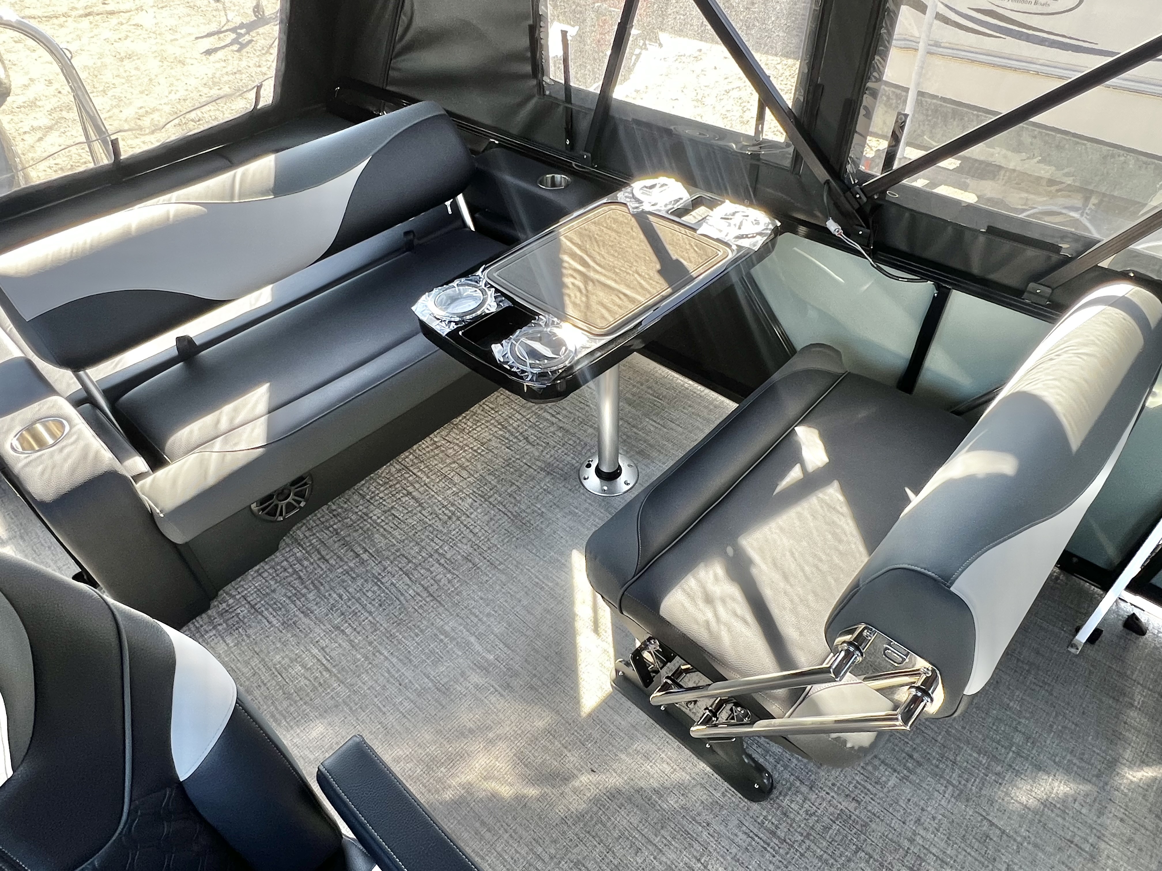 2026 Avalon LSZ 25' Entertainer Triple-Toon - IN STOCK